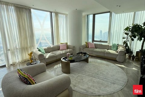 Apartment in Culture Village, Dubai 3 bedrooms, 216.8 sq.m. № 93476 - photo 1