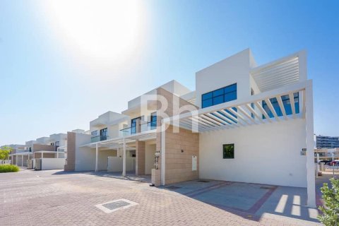 Villa à DAMAC Hills (Akoya by DAMAC), Dubai, 3 chambres, 164 m², № 21874 - photo 2