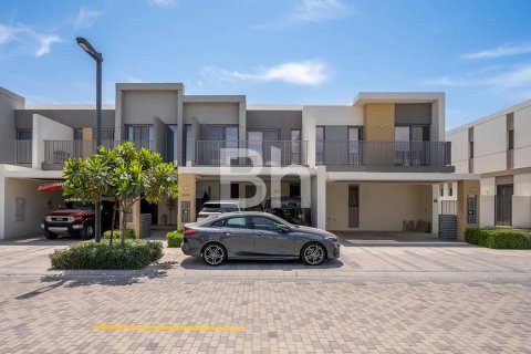 Townhouse in Tilal Al Ghaf, Dubai 3 bedrooms, 207 sq.m. № 21877 - photo 2