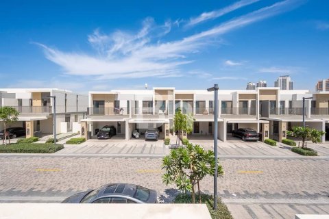Townhouse in Tilal Al Ghaf, Dubai 3 bedrooms, 207 sq.m. № 21877 - photo 20