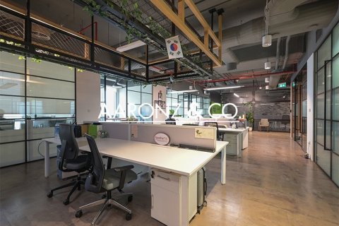 Снять в аренду офис в Дубай Марине, Дубай: 367м², № 92203 - фото 3