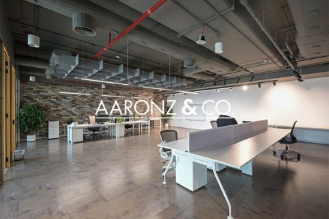 Снять в аренду офис в Дубай Марине, Дубай: 367м², № 92203 - фото 4