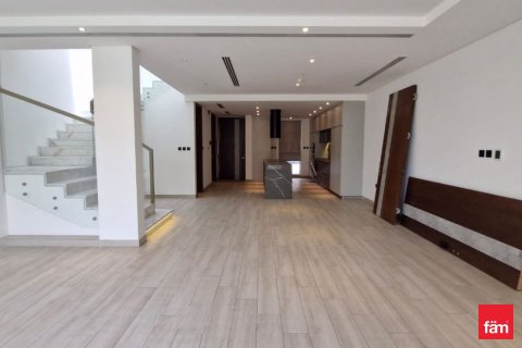 Villa in Dubai 4 bedrooms, 188.5 sq.m. № 50841 - photo 1