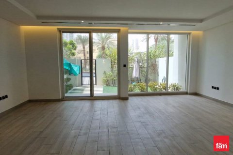 Villa in Dubai 4 bedrooms, 188.5 sq.m. № 50841 - photo 5