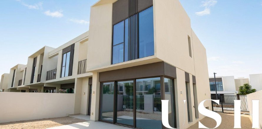Villa en The Valley, Dubai, 4 dormitorios, 255 m², № 46696