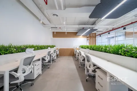 Office in Jumeirah Lake Towers, Dubai 157 sq.m. № 71174 - photo 7