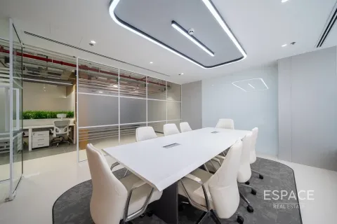 Office in Jumeirah Lake Towers, Dubai 157 sq.m. № 71174 - photo 12