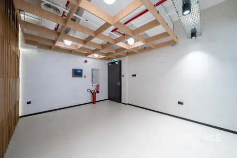 Office in Jumeirah Lake Towers, Dubai 157 sq.m. № 71174 - photo 11