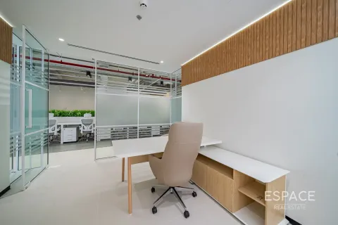 Office in Jumeirah Lake Towers, Dubai 157 sq.m. № 71174 - photo 16