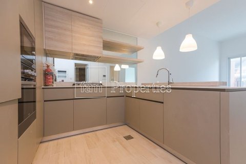 Apartment in Dubai 1 bedroom, 80 sq.m. № 23194 - photo 7