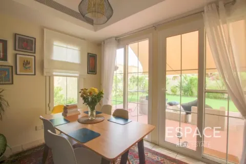 Villa in The Springs, Dubai 3 bedrooms, 209 sq.m. № 62253 - photo 2