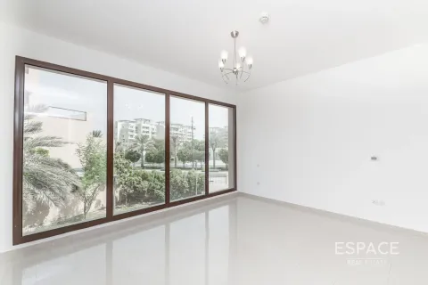 Townhouse in Jumeirah Islands, Dubai 4 bedrooms, 217 sq.m. № 62260 - photo 14