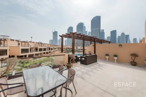 Townhouse in Jumeirah Islands, Dubai 4 bedrooms, 217 sq.m. № 62260 - photo 1
