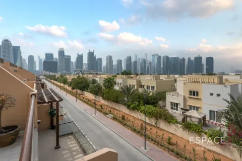 Townhouse in Jumeirah Islands, Dubai 4 bedrooms, 217 sq.m. № 62260 - photo 3