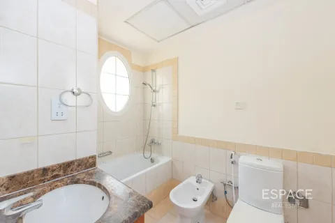 Villa in The Springs, Dubai 2 bedrooms, 153 sq.m. № 62259 - photo 10
