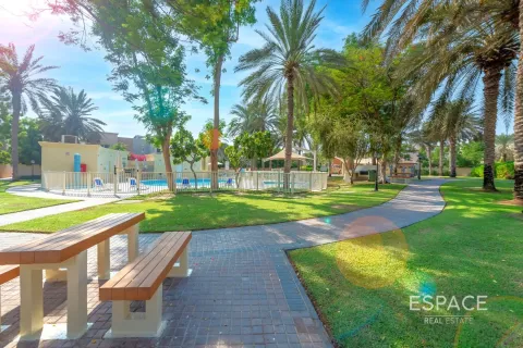 Villa in The Springs, Dubai 2 bedrooms, 153 sq.m. № 62259 - photo 13