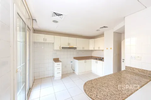 Villa in The Springs, Dubai 2 bedrooms, 153 sq.m. № 62259 - photo 3