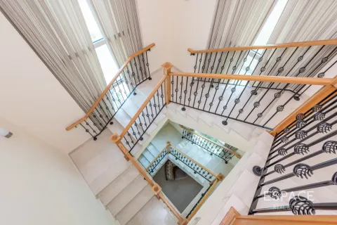 Villa in Legacy Nova Villas, Jumeirah Park, Dubai 4 bedrooms, 454 sq.m. № 62258 - photo 6