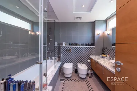 Villa in Legacy Nova Villas, Jumeirah Park, Dubai 4 bedrooms, 454 sq.m. № 62258 - photo 10