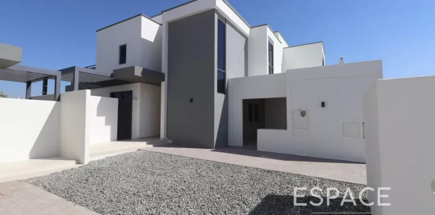Villa in Dubai Hills Estate, Dubai 4 bedrooms, 230 sq.m. № 62254