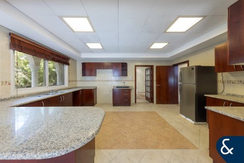 Купить виллу в Green Community West, Green Community, Дубай: 5 спален, 577м², № 78931 - фото 16