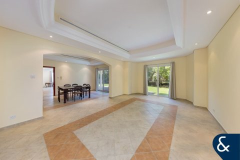 Купить виллу в Green Community West, Green Community, Дубай: 5 спален, 577м², № 78931 - фото 14