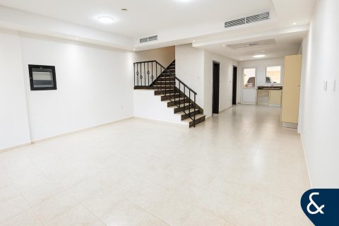 Купить таунхаус в Diamond Views, Джумейра Вилладж Серкл, Дубай: 3 спальни, 144м², № 78922 - фото 2