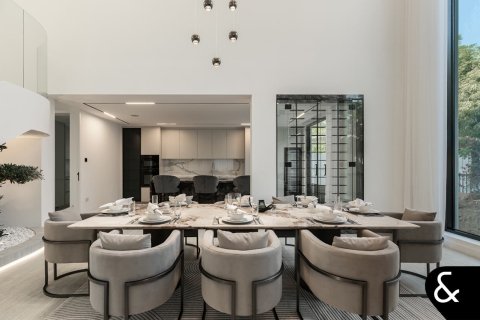 Villa en Jumeirah Islands, Dubai, 5 dormitorios, 581 m², № 78936 - foto 5
