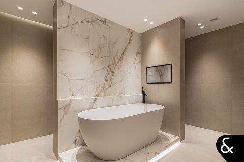 Villa en Jumeirah Islands, Dubai, 5 dormitorios, 581 m², № 78936 - foto 24