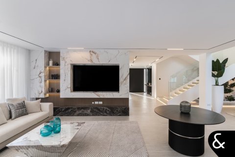 Villa en Jumeirah Islands, Dubai, 5 dormitorios, 581 m², № 78936 - foto 10