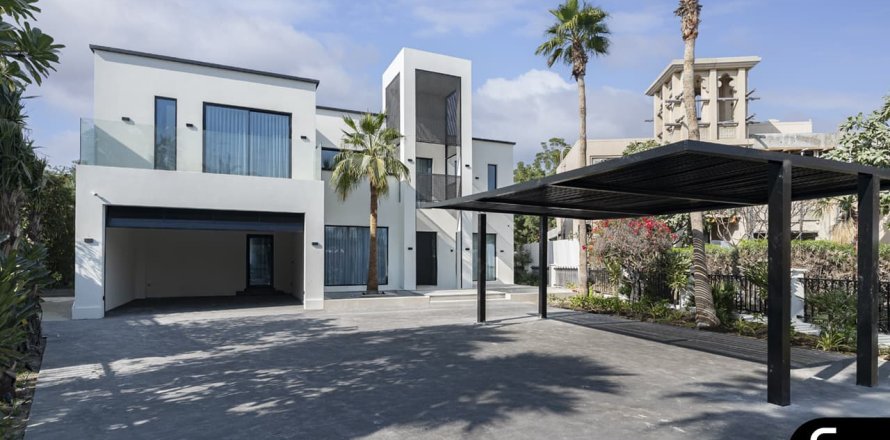 Villa in Jumeirah Islands, Dubai 5 bedrooms, 581 sq.m. № 78936