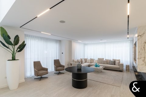 Villa en Jumeirah Islands, Dubai, 5 dormitorios, 581 m², № 78936 - foto 8