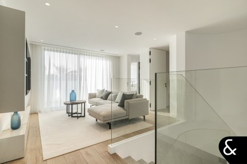 Villa en Jumeirah Islands, Dubai, 5 dormitorios, 581 m², № 78936 - foto 13