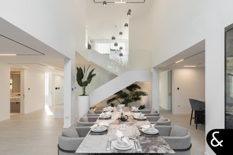 Villa en Jumeirah Islands, Dubai, 5 dormitorios, 581 m², № 78936 - foto 3