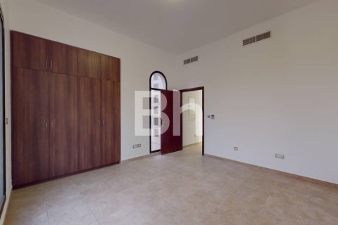 Снять в аренду таунхаус в Мудоне, Дубай: 4 спальни, 450м², № 22965 - фото 10