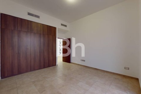 Снять в аренду таунхаус в Мудоне, Дубай: 4 спальни, 450м², № 22965 - фото 14