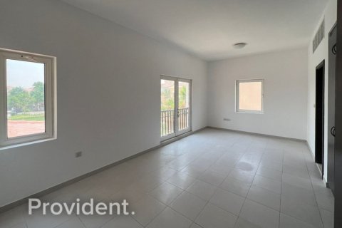 Villa en The Villa, Dubai, 5 dormitorios, № 2400 - foto 3