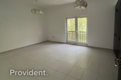 Villa en The Villa, Dubai, 5 dormitorios, № 2400 - foto 13