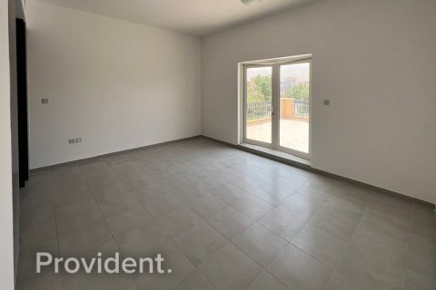 Villa en The Villa, Dubai, 5 dormitorios, № 2400 - foto 20