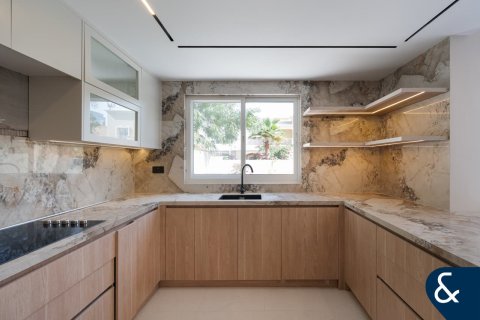 Villa in The Springs, Dubai 3 bedrooms, 228 sq.m. № 91318 - photo 7