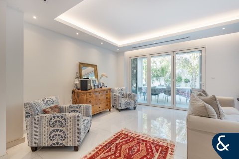 Villa in Maeen, The Lakes, Dubai 3 bedrooms, 351 sq.m. № 91332 - photo 28