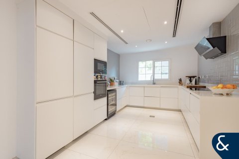 Villa in Maeen, The Lakes, Dubai 3 bedrooms, 351 sq.m. № 91332 - photo 8