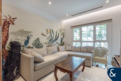 Villa in Maeen, The Lakes, Dubai 3 bedrooms, 351 sq.m. № 91332 - photo 9