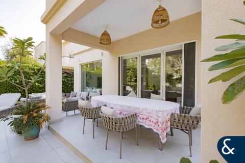 Villa in Maeen, The Lakes, Dubai 3 bedrooms, 351 sq.m. № 91332 - photo 25