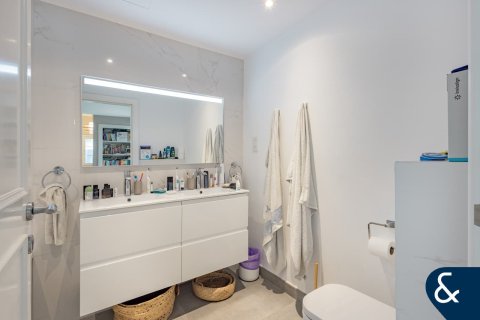 Villa in Maeen, The Lakes, Dubai 3 bedrooms, 351 sq.m. № 91332 - photo 15