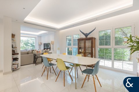 Villa in Maeen, The Lakes, Dubai 3 bedrooms, 351 sq.m. № 91332 - photo 6