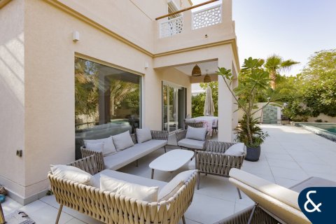 Villa in Maeen, The Lakes, Dubai 3 bedrooms, 351 sq.m. № 91332 - photo 26