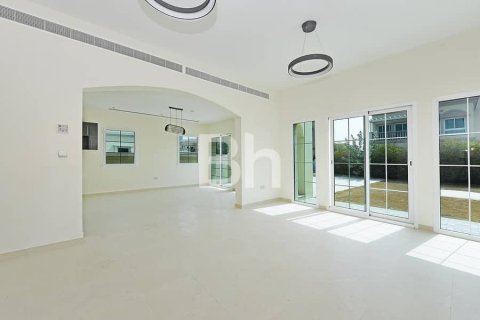Villa à Jumeirah Village Triangle, Dubai, 2 chambres, 251 m², № 57833 - photo 10