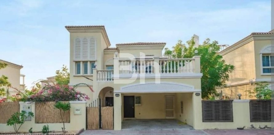 Villa à Jumeirah Village Triangle, Dubai, 2 chambres, 251 m², № 57833