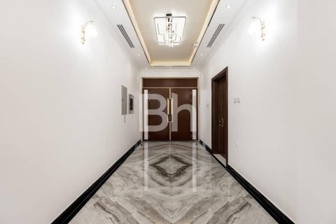 Villa à Nadd Al Sheba, Dubai, 6 chambres, 930 m², № 24071 - photo 1